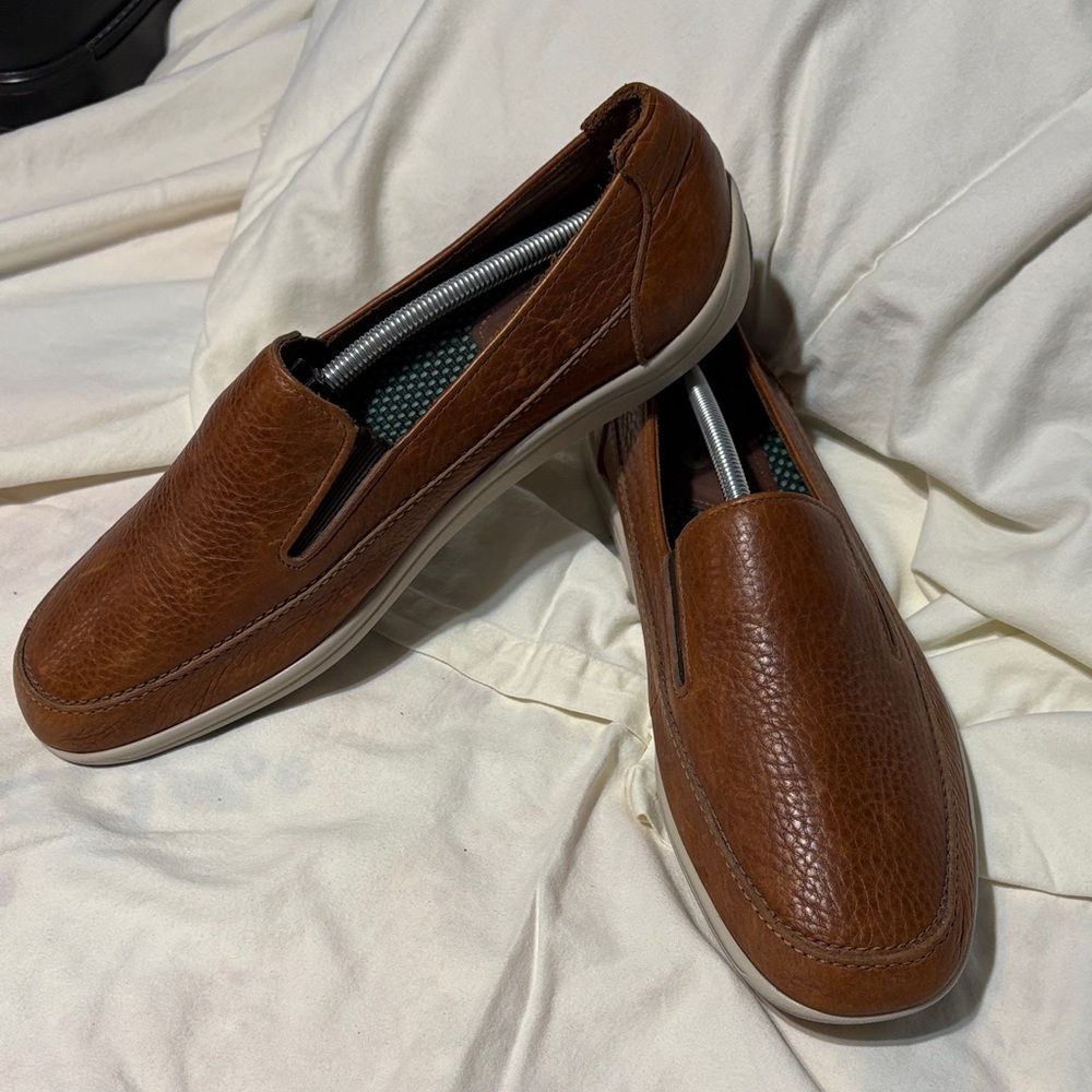 SAS Men's Tan Leather Slip-On Loafers